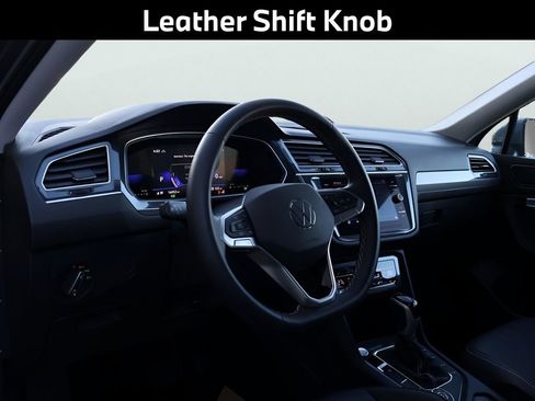 Used 2024 Volkswagen Tiguan SE image 20