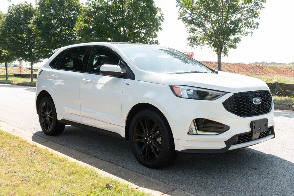 Used 2024 Ford Edge ST-Line w/ Class II Trailer Tow Package AWD/4WD image 5