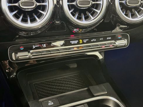 Used 2025 Mercedes-Benz CLA 250 4MATIC image 24
