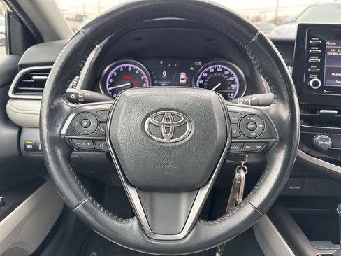 Used 2021 Toyota Camry SE image 16