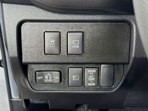 Certified 2022 Toyota Tacoma TRD Off-Road w/ TRD Premium Off Road Package AWD/4WD image 11