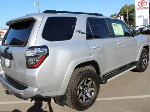 Certified 2024 Toyota 4Runner TRD Off-Road Premium w/ Moonroof Package AWD/4WD image 17