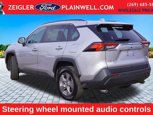 Used 2022 Toyota RAV4 LE image 3