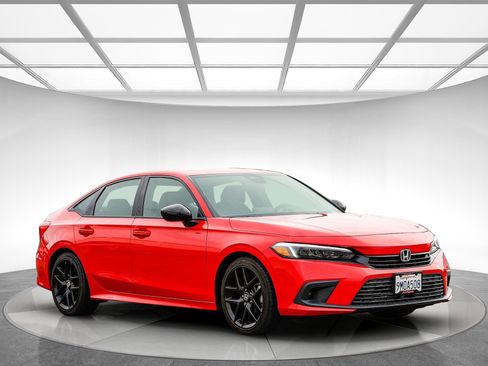 Used 2024 Honda Civic Sport image 4