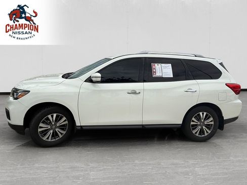 Used 2020 Nissan Pathfinder SV w/ Cargo Package FWD image 2