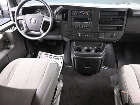 Used 2025 Chevrolet Express 3500 LT w/ LT Preferred Equipment Group RWD image 15