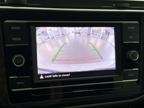 Certified 2024 Volkswagen Tiguan S FWD image 17