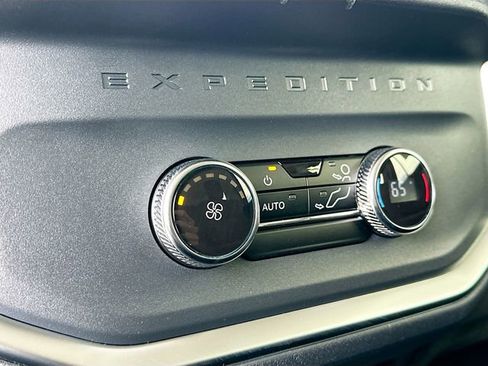New 2026 Ford Expedition Active RWD image 18