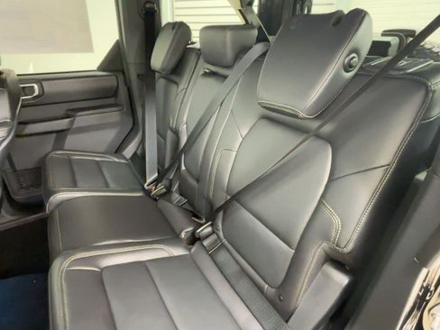 New 2025 Ford Bronco Badlands w/ Sasquatch Package image 12