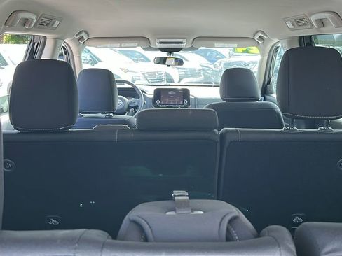 Used 2024 Nissan Pathfinder S image 30