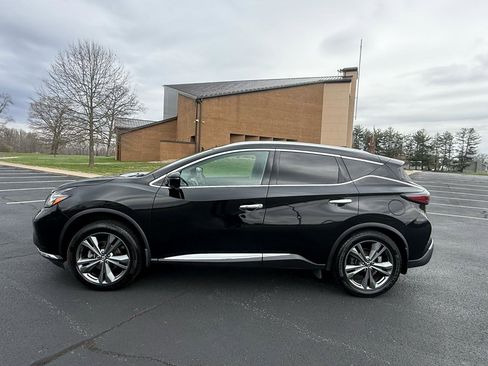 Used 2020 Nissan Murano Platinum image 2