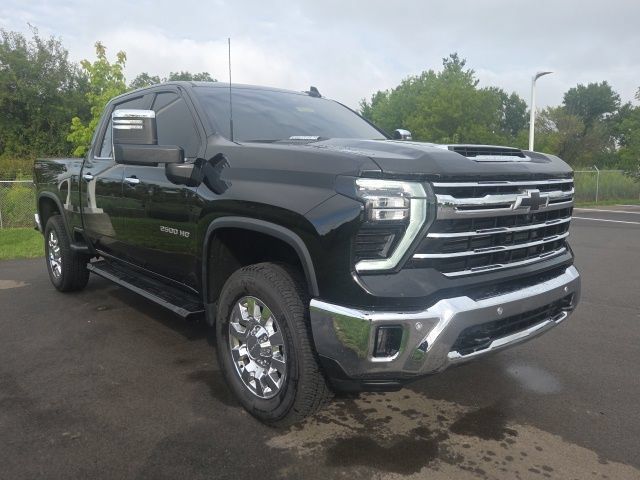 Used 2025 Chevrolet Silverado 2500 LTZ w/ LTZ Plus Package AWD/4WD 360° Tour