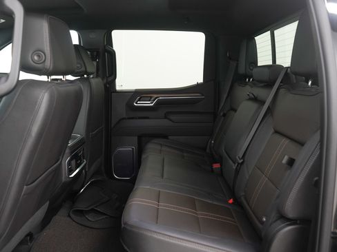 Used 2023 Chevrolet Silverado 1500 High Country image 15