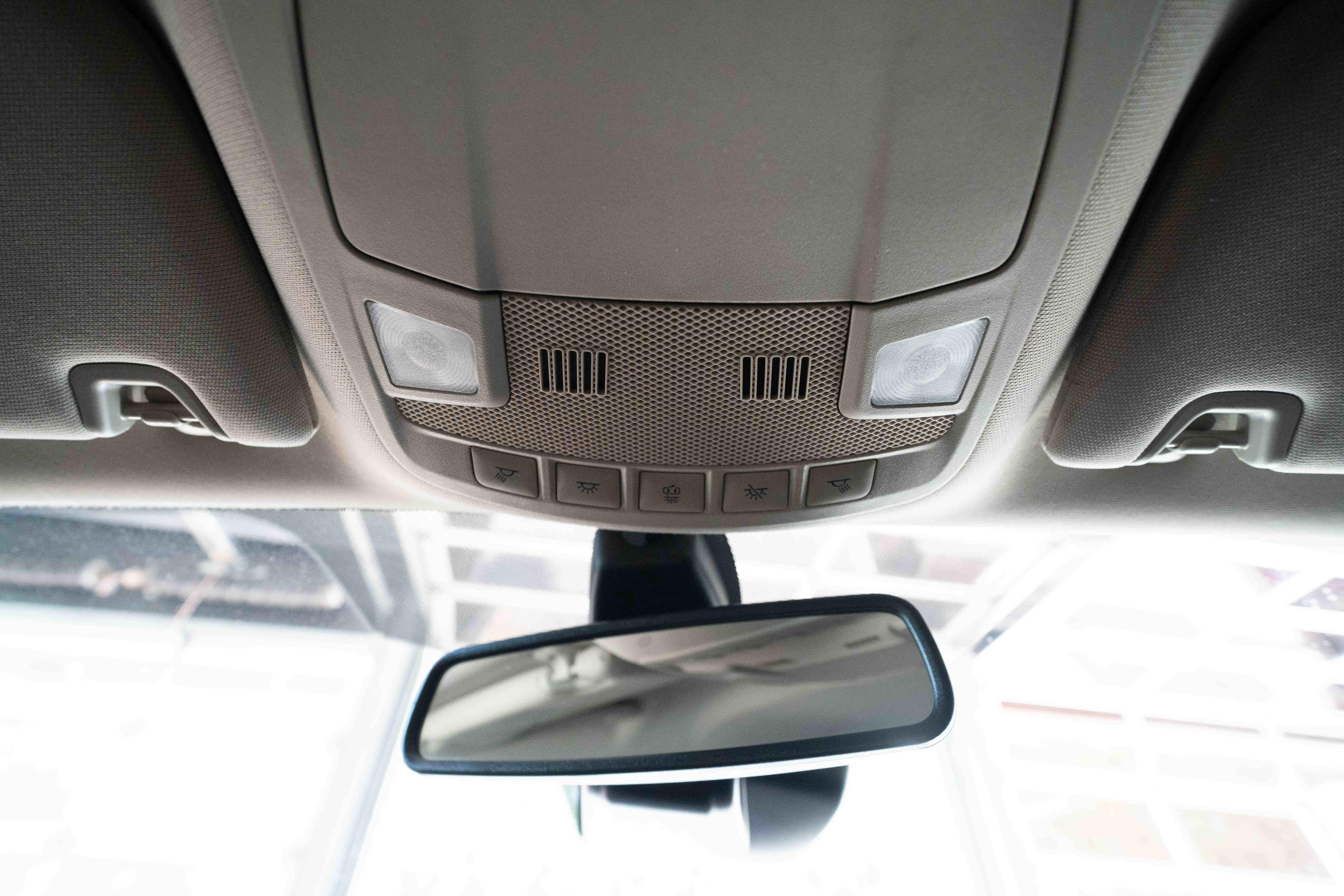 Used 2020 Ford Fusion SE FWD image 18