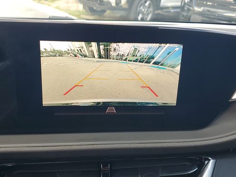 Used 2024 Buick Envista Sport Touring w/ Convenience I Package image 9