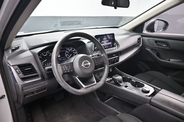 Used 2024 Nissan Rogue S AWD/4WD image 16