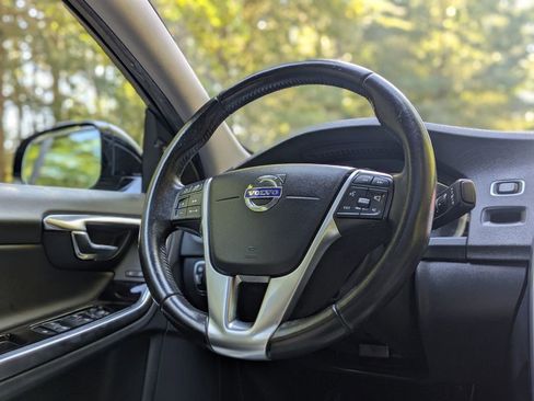 Used 2017 Volvo S60 T5 Cross Country Platinum image 20