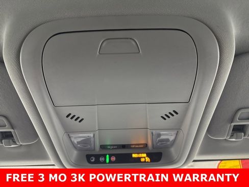 Used 2021 GMC Terrain SLE w/ Driver Convenience Package image 19