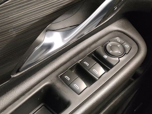 Used 2022 GMC Terrain SLT w/ Infotainment Package II FWD image 27