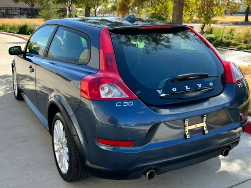 Used 2011 Volvo C30 T5 w/ Preferred Pkg FWD image 6