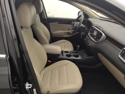 Used 2016 Kia Sorento AWD image 21
