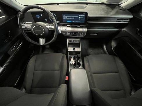 Used 2025 Hyundai Kona SEL FWD image 17