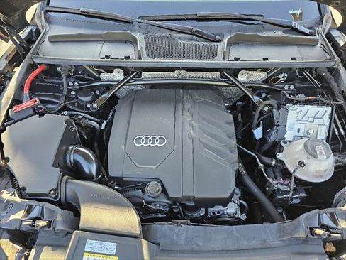 Used 2023 Audi Q5 2.0T Premium w/ Convenience Package image 8