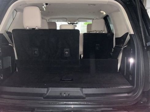 Used 2024 Ford Expedition XLT image 8
