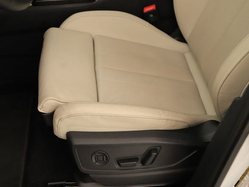 Used 2025 Audi Q5 Premium Plus w/ Premium Plus AWD/4WD image 26