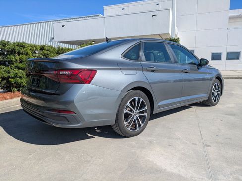 Certified 2025 Volkswagen Jetta Sport FWD image 4