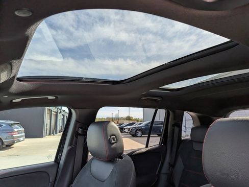 Used 2021 Mercedes-Benz GLB 250 image 25