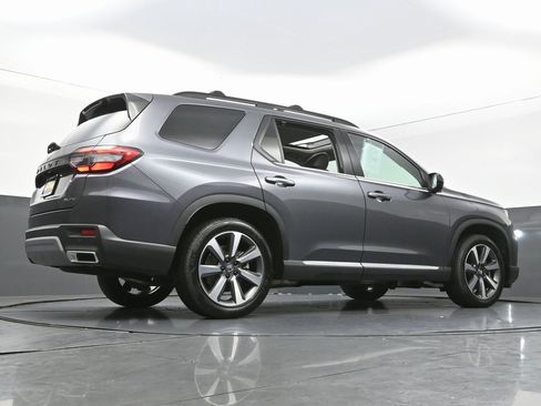 Used 2024 Honda Pilot Elite image 55