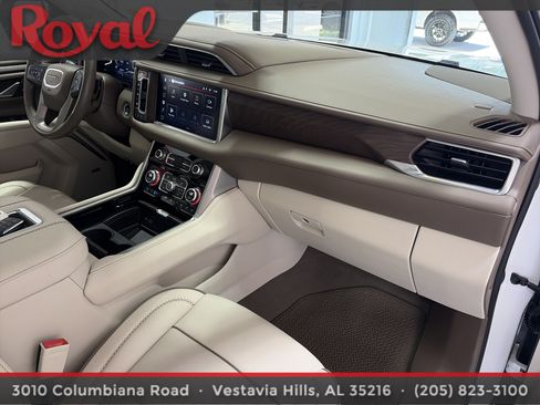 Used 2022 GMC Yukon Denali RWD image 12