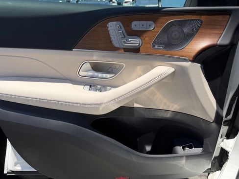 New 2026 Mercedes-Benz GLE 580 4MATIC image 15