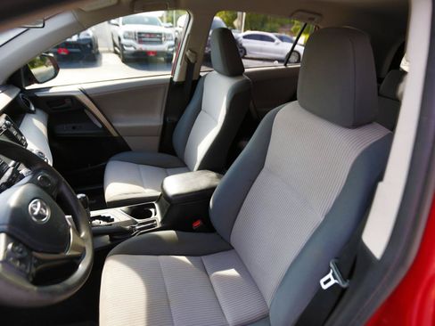Used 2013 Toyota RAV4 LE AWD/4WD image 5