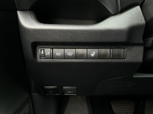 Used 2025 Toyota RAV4 XLE image 22