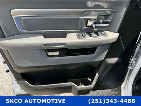 Used 2019 RAM 1500 Classic Warlock image 12