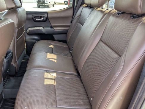 Used 2020 Toyota Tacoma Limited image 14