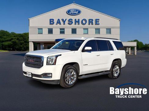 Used 2017 GMC Yukon SLE w/ SLE Value Package image 1