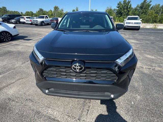 Used 2025 Toyota RAV4 LE AWD/4WD image 2