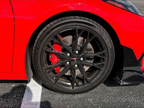 Used 2024 Chevrolet Corvette Stingray Preferred Conv w/ Z51 Performance Package RWD image 7