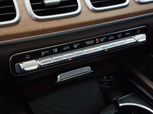 Used 2020 Mercedes-Benz GLE 350 4MATIC image 16