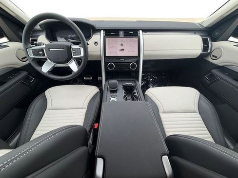 New 2026 Land Rover Discovery Limited Edition AWD/4WD image 13