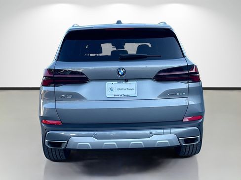 Used 2025 BMW X5 xDrive50e w/ Climate Comfort Package AWD/4WD image 4