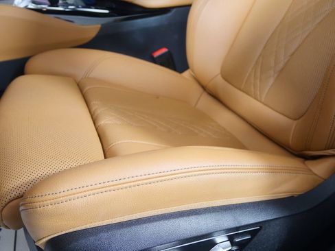 Used 2023 BMW 530i w/ M Sport Package RWD image 9