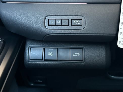 New 2026 Toyota C-HR AWD/4WD image 29