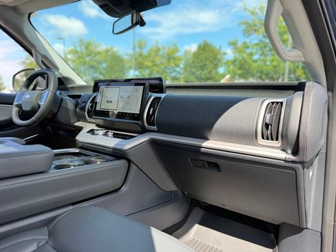 New 2027 Ford Expedition Active AWD/4WD image 18