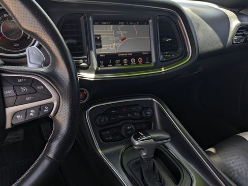 Used 2015 Dodge Challenger SRT w/ Technology Group RWD image 10
