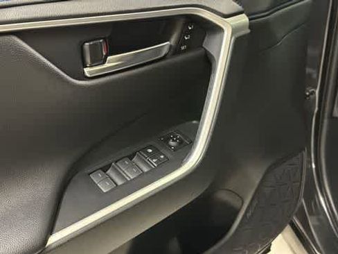 Used 2023 Toyota RAV4 XSE AWD/4WD image 13