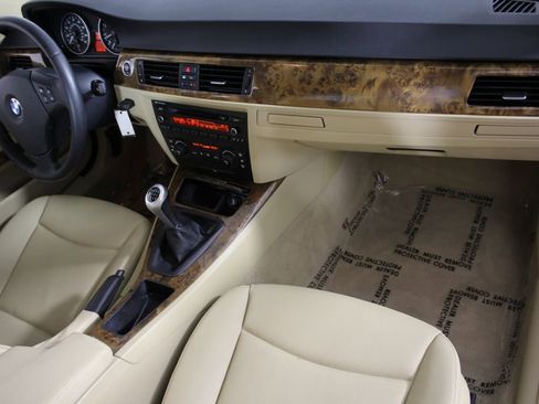 Used 2006 BMW 325xi Sedan image 26